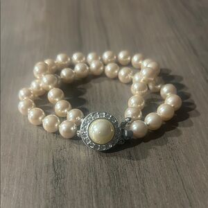 Carolee baroque ivory pearl and gold tone bracelet